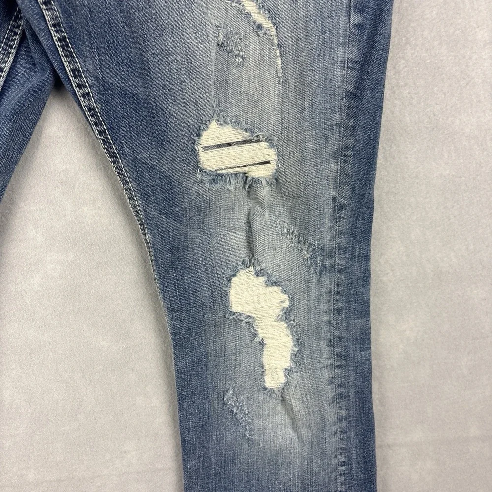 Buckle some stains